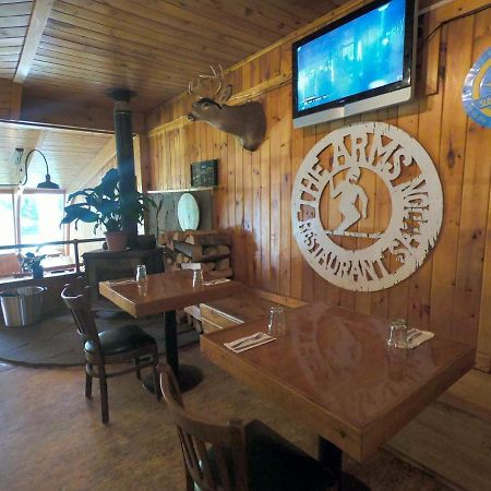 Pine Hill Arms Hotel Экстерьер фото